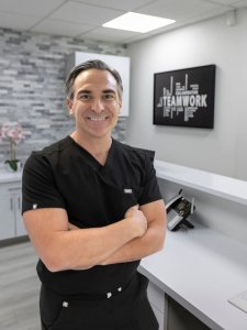 Dr. Peter  Coletti photo